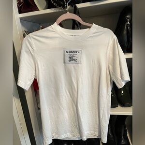 Burberry tee size small women